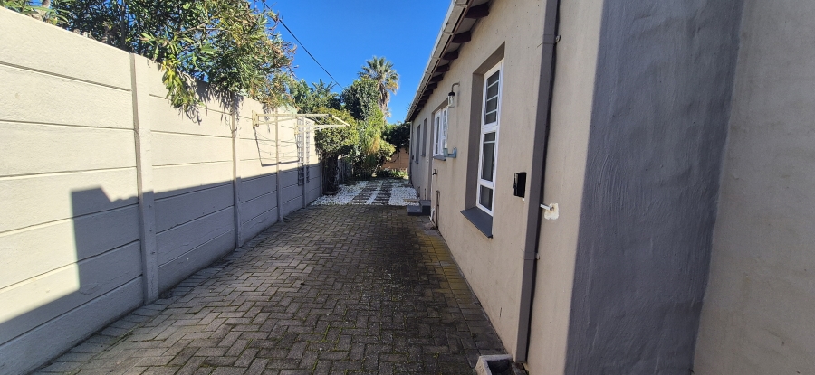3 Bedroom Property for Sale in Waves Edge Western Cape